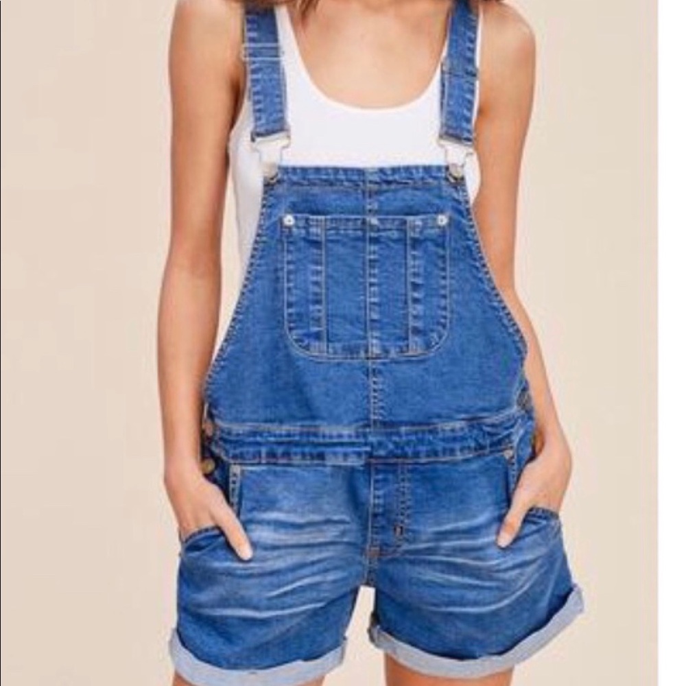Overall shorts
